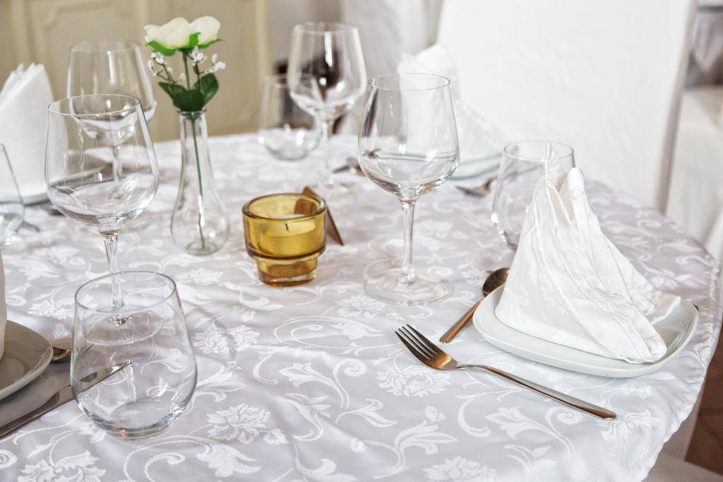Home Restaurant Hotel Florence Bilik gambar